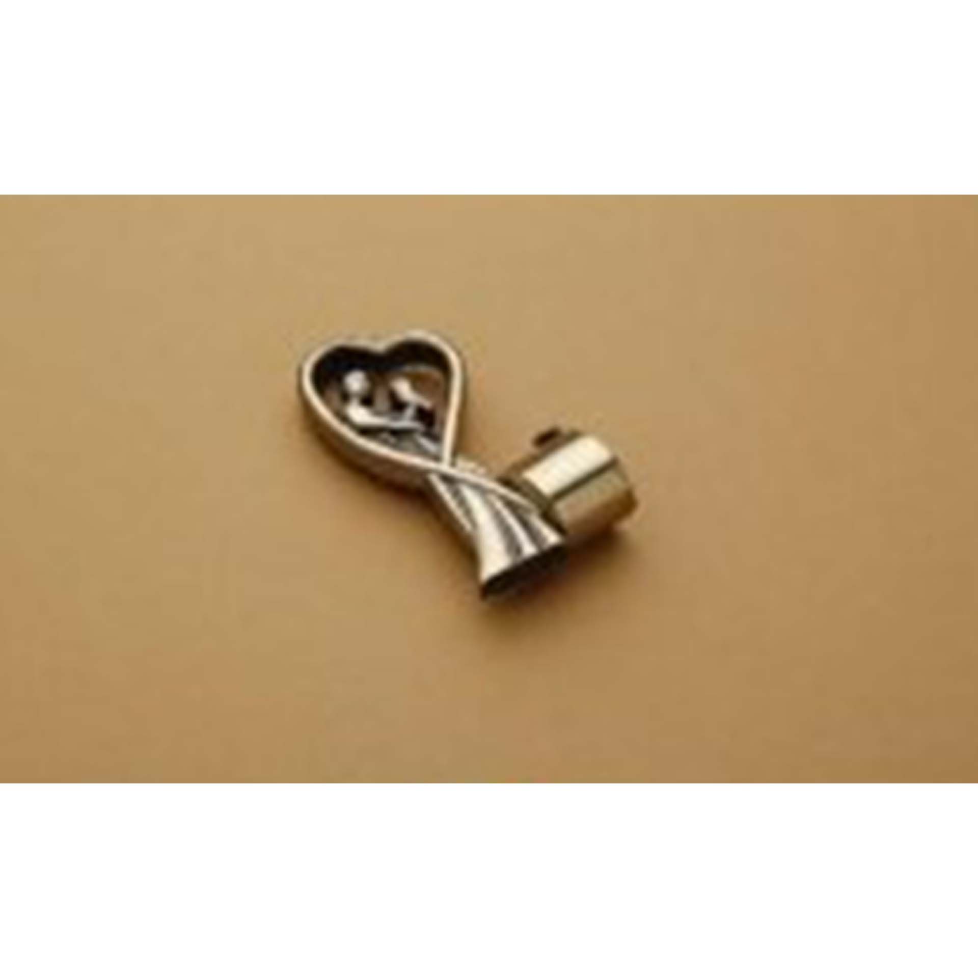 CURTAIN BRACKET