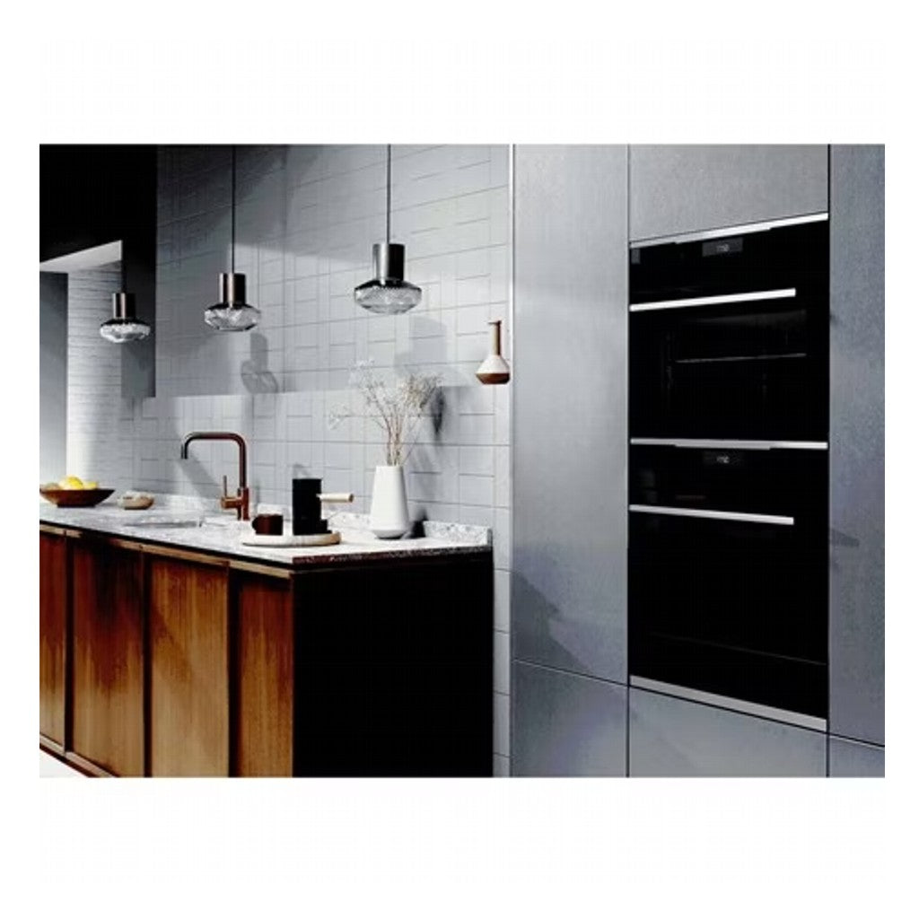 Electrolux 60cm Ultimate Taste 900 built-in single oven with 70L capacity